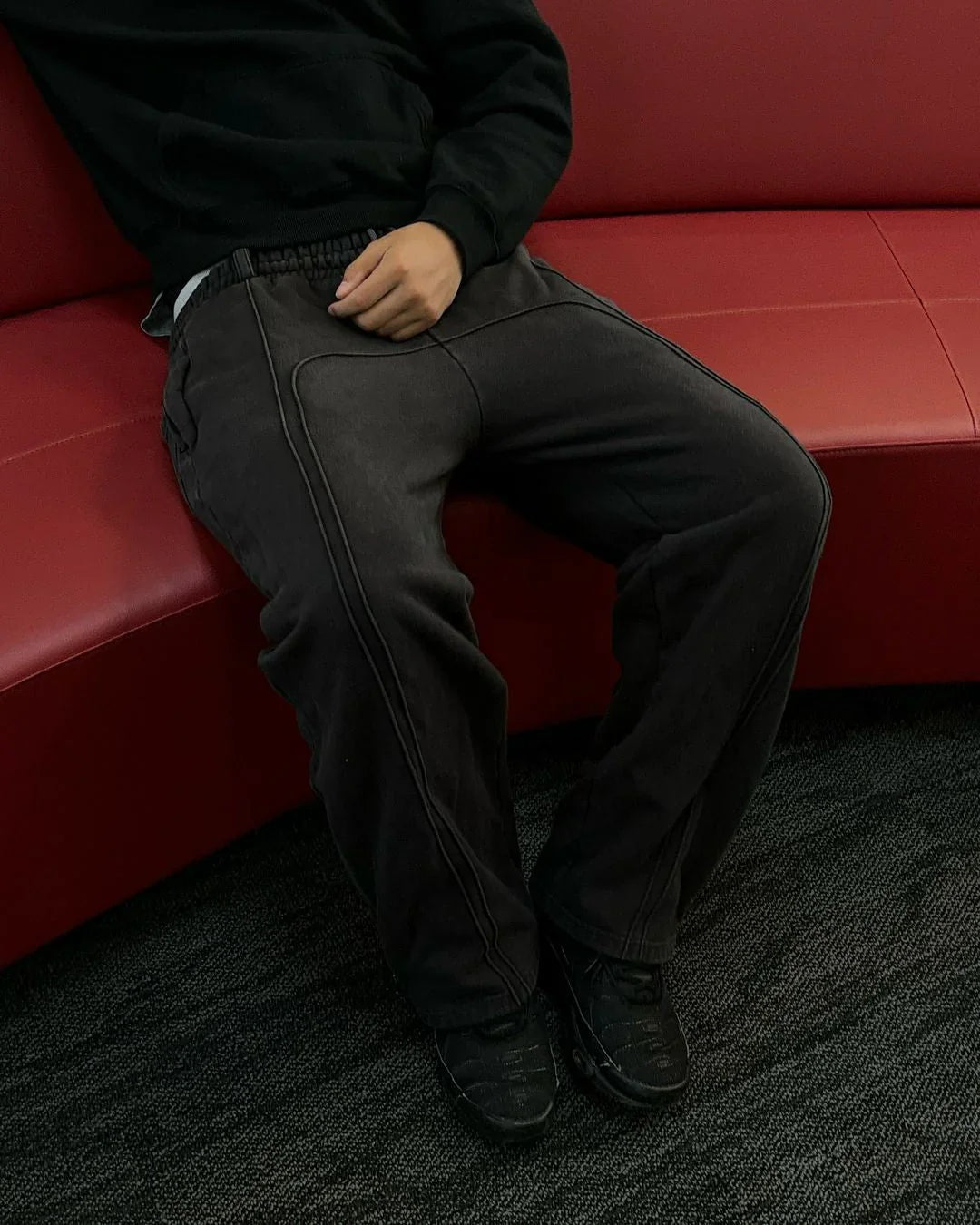 Avslappnade lyxiga joggingbyxor