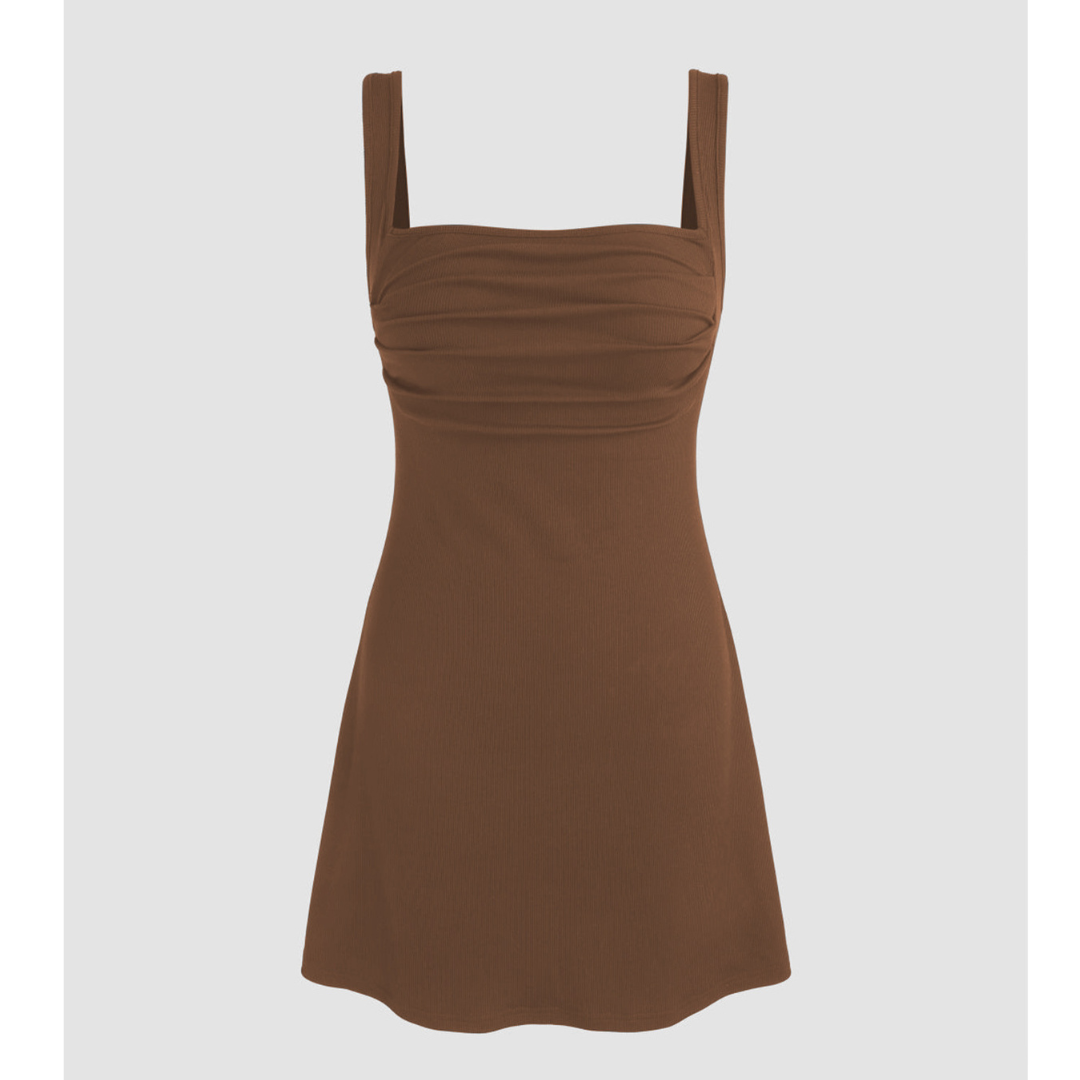 Ruffad miniklänning med fyrkantig hals