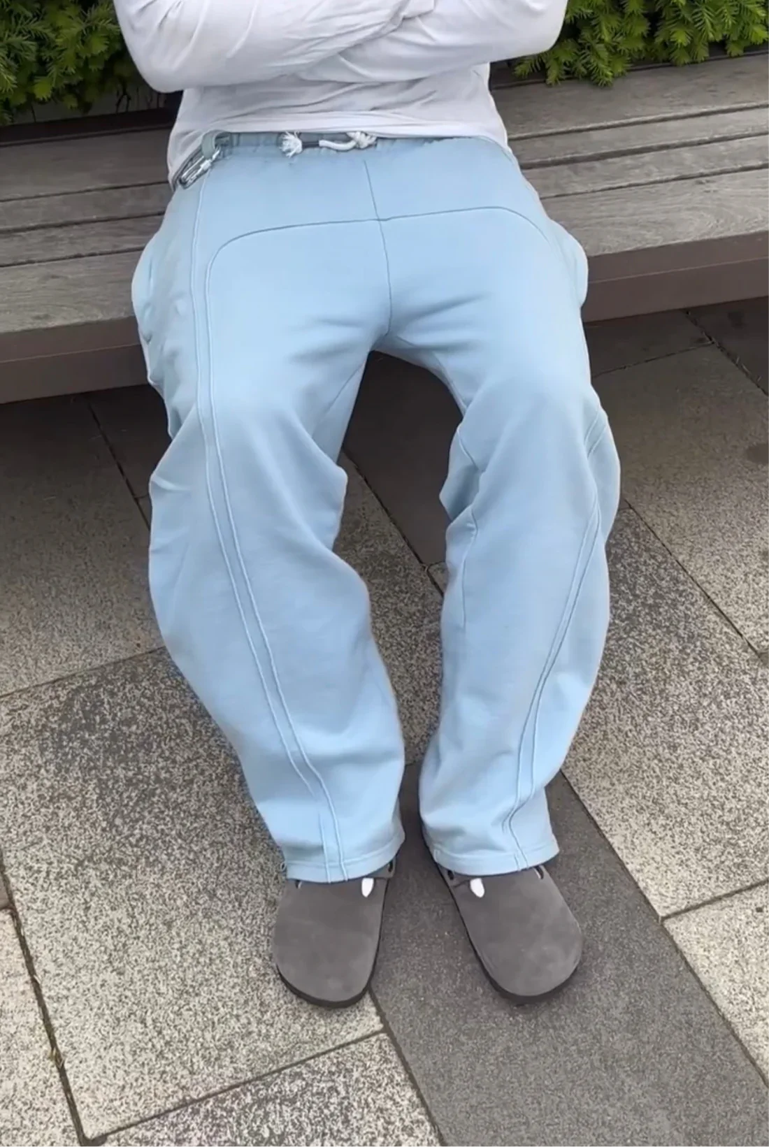 Avslappnade lyxiga joggingbyxor