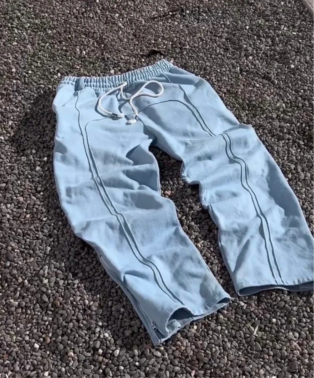 Avslappnade lyxiga joggingbyxor