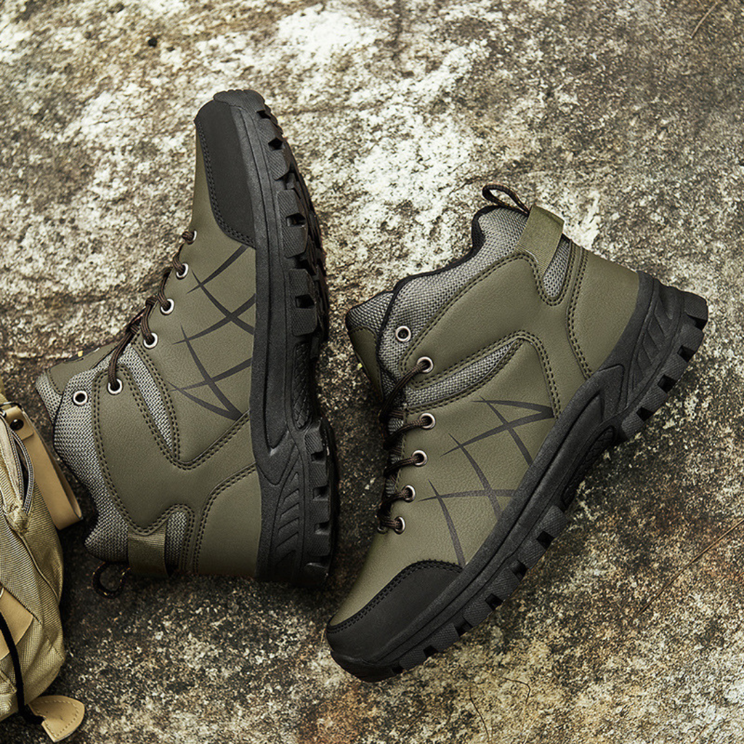 Höga utomhusvandringsskor – halkskyddade, varma och vattenavvisande